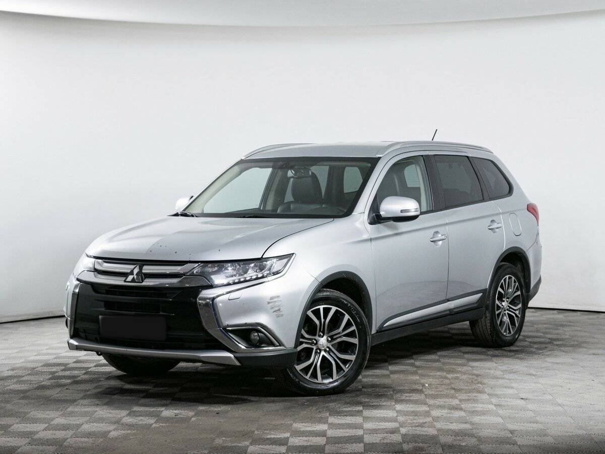 Mitsubishi Outlander 2015 года с пробегом. Посмотреть фото