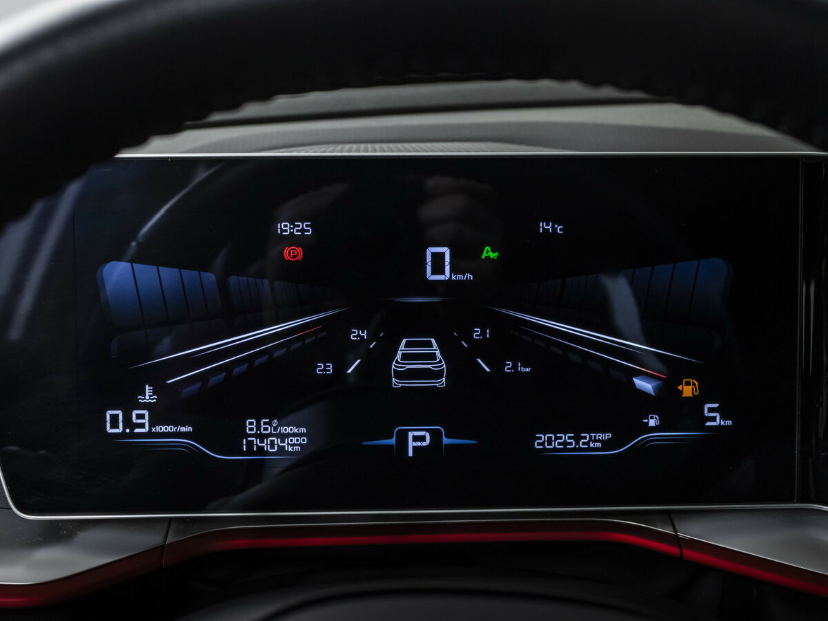 Geely Coolray 2023 года с пробегом. Фото: #9