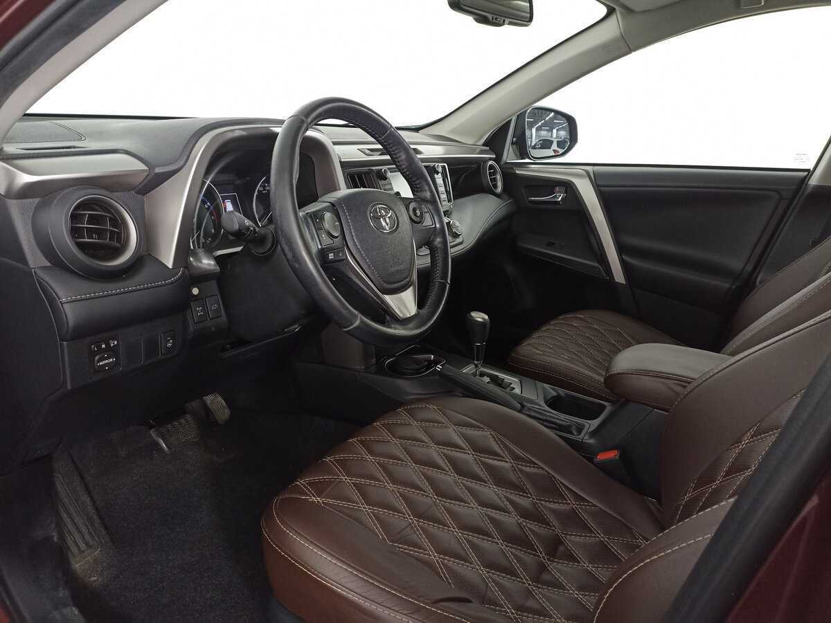 Toyota RAV4 2018 года с пробегом. Фото: #15