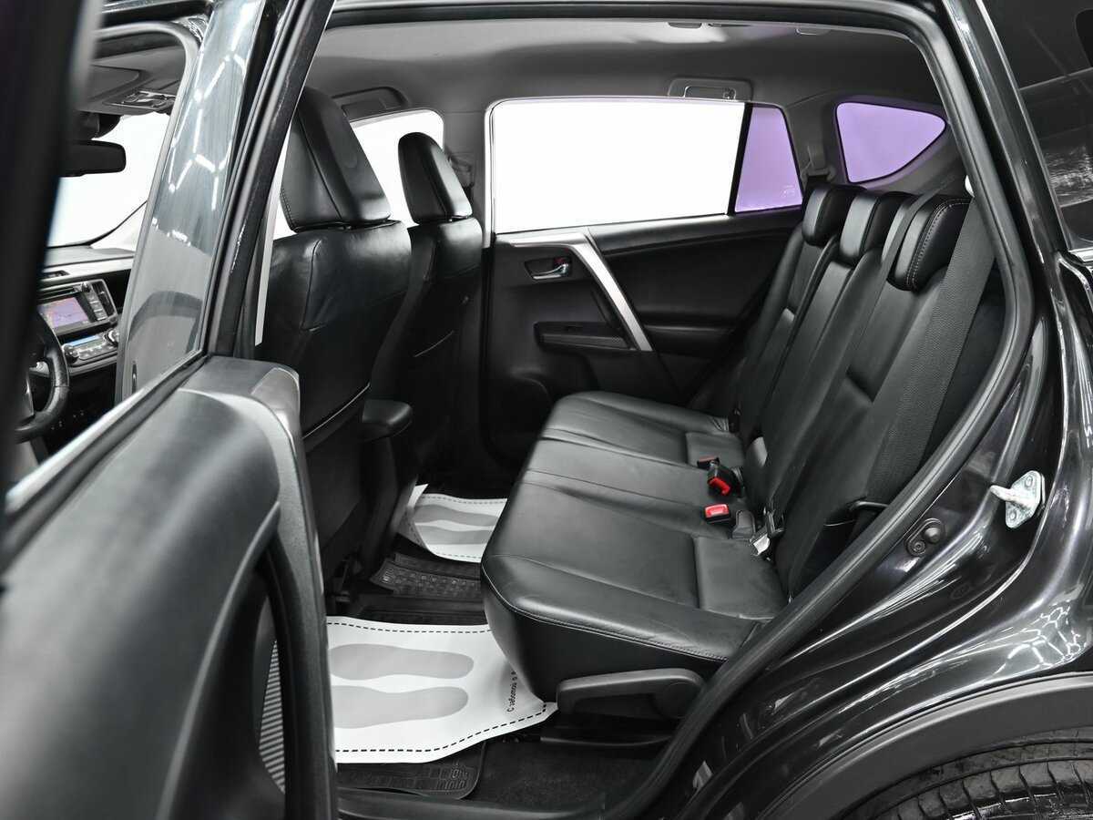 Toyota RAV4 2013 года с пробегом. Фото: #14