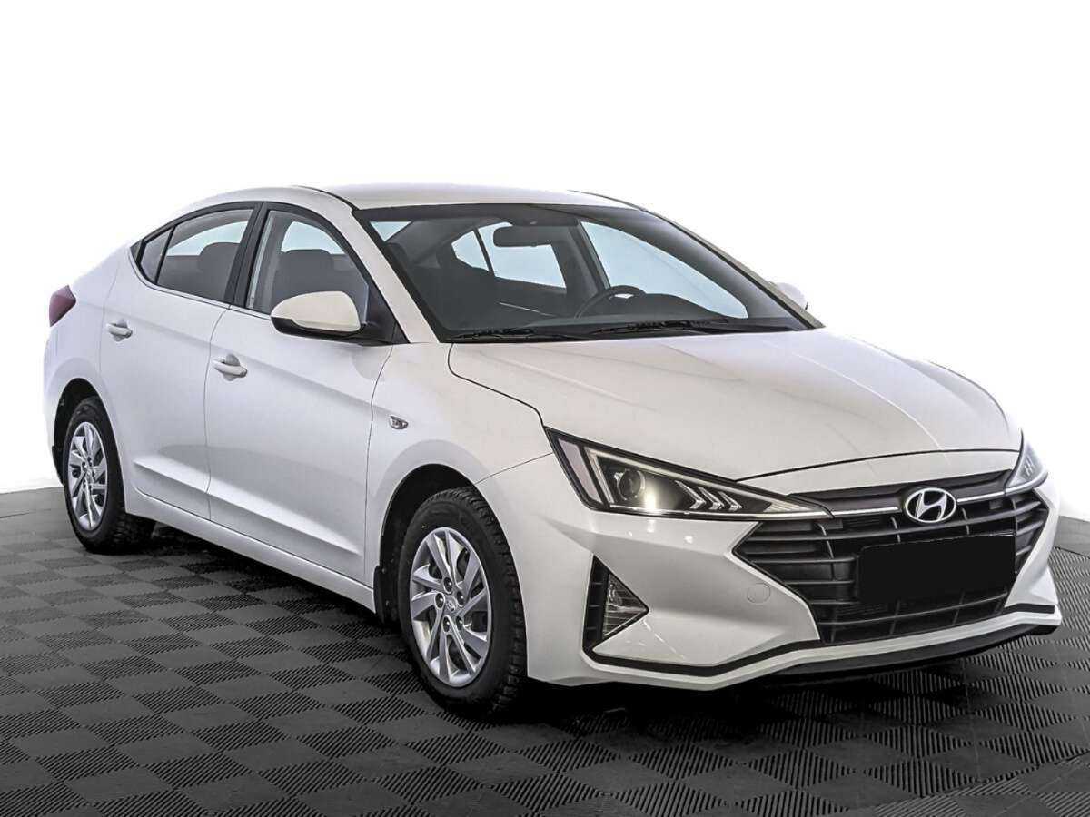 Hyundai Elantra 2020 года с пробегом. Фото: #2