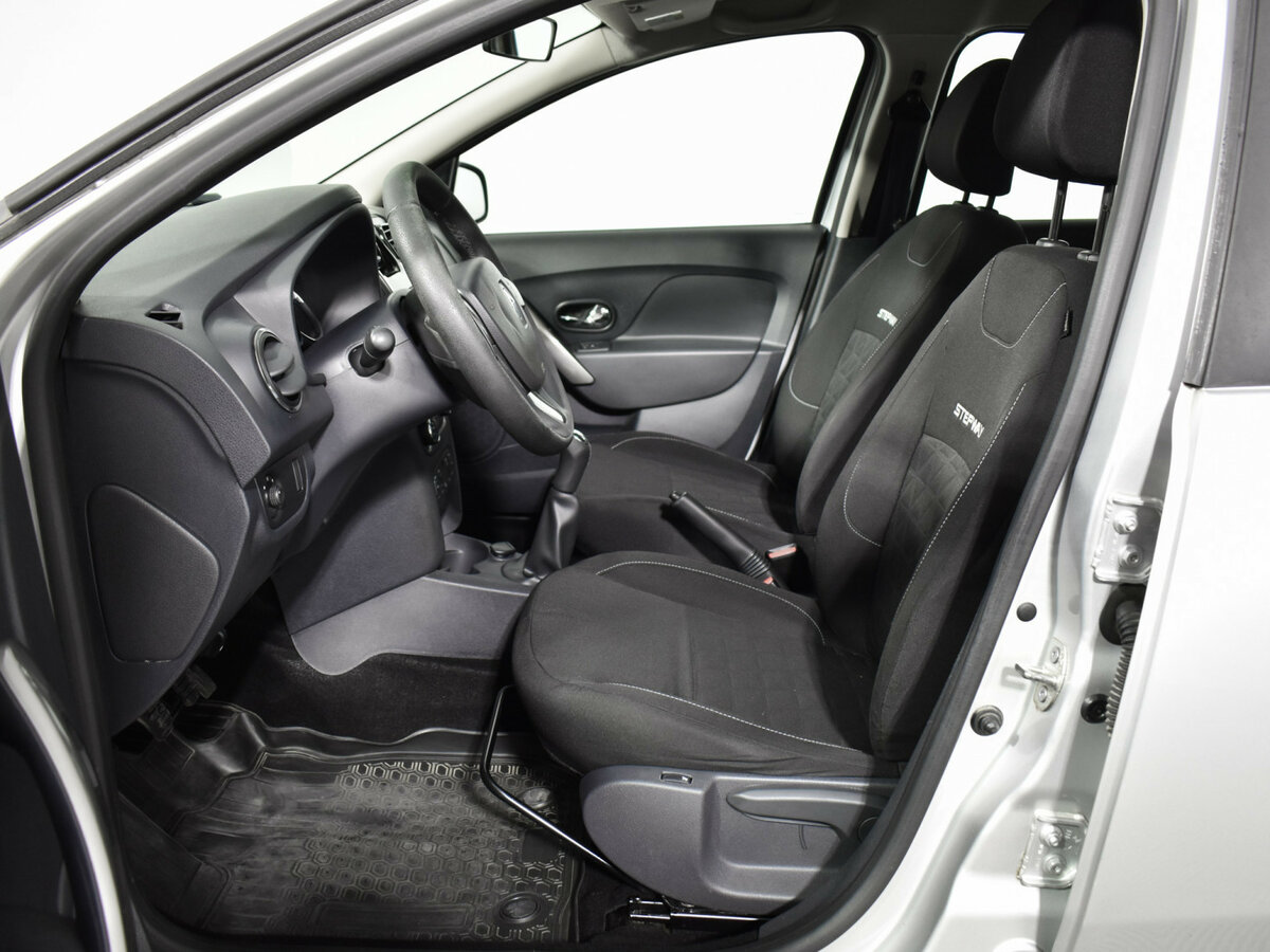 Renault Sandero 2016 года с пробегом. Фото: #9