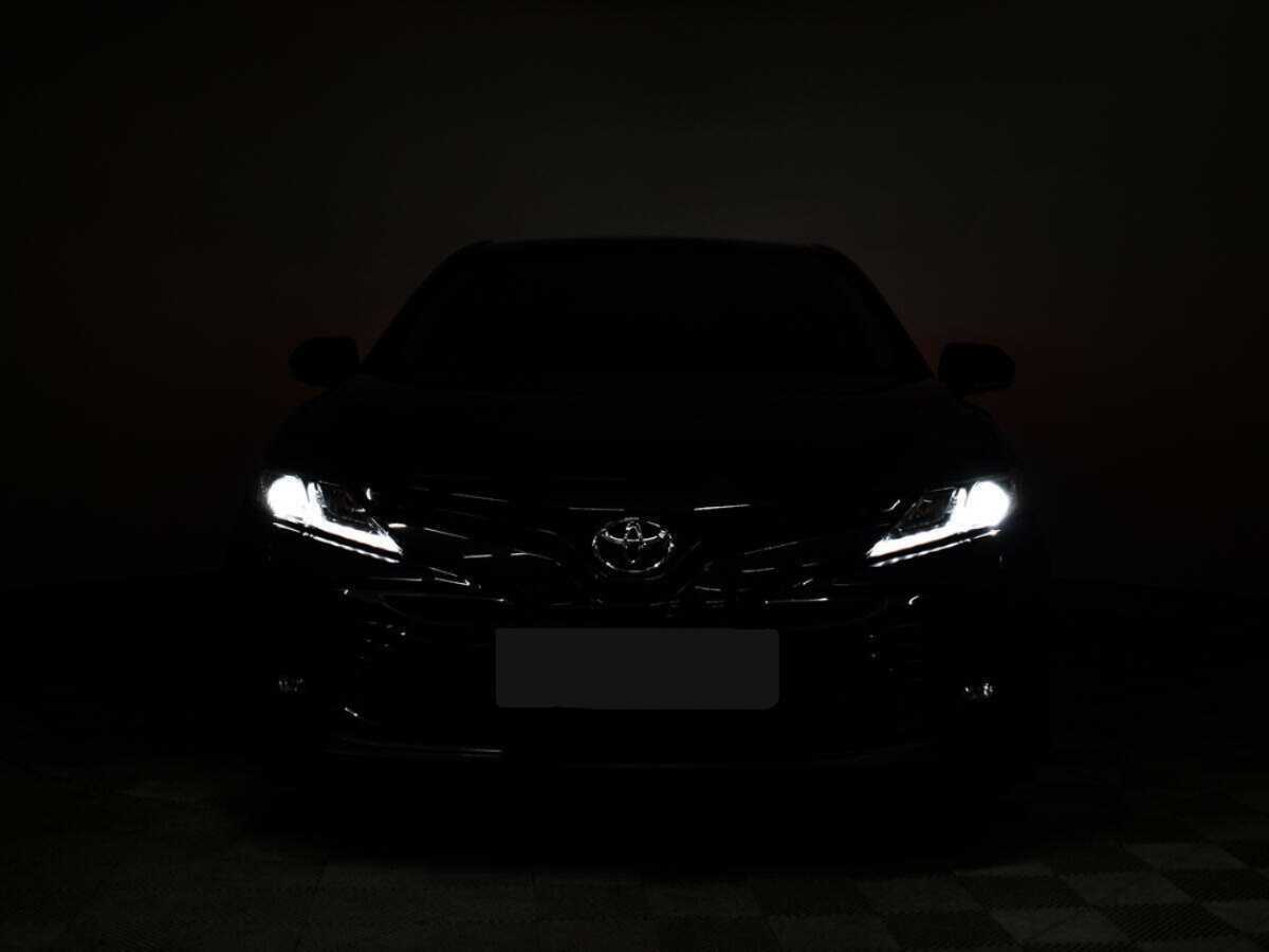 Toyota Camry 2019 года с пробегом. Фото: #4