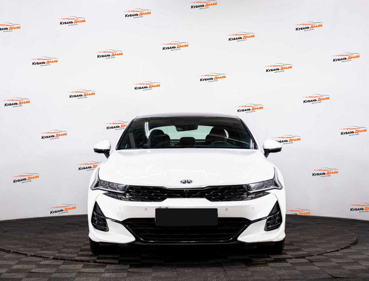 Kia K5 2021 года с пробегом. Фото: #1