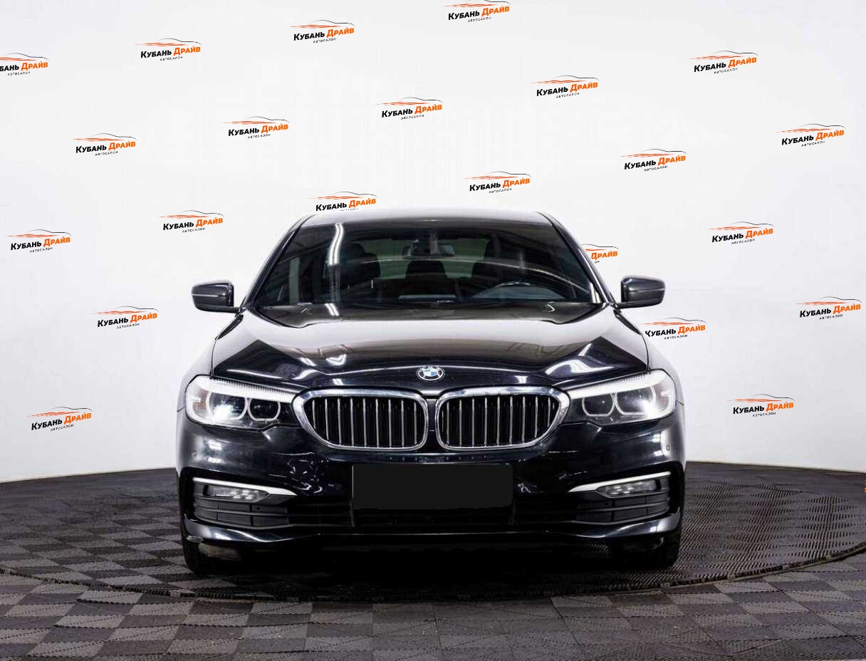 BMW 5 серии 2019 года с пробегом. Фото: #1
