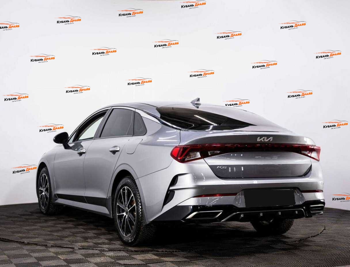 Kia K5 2021 года с пробегом. Фото: #3