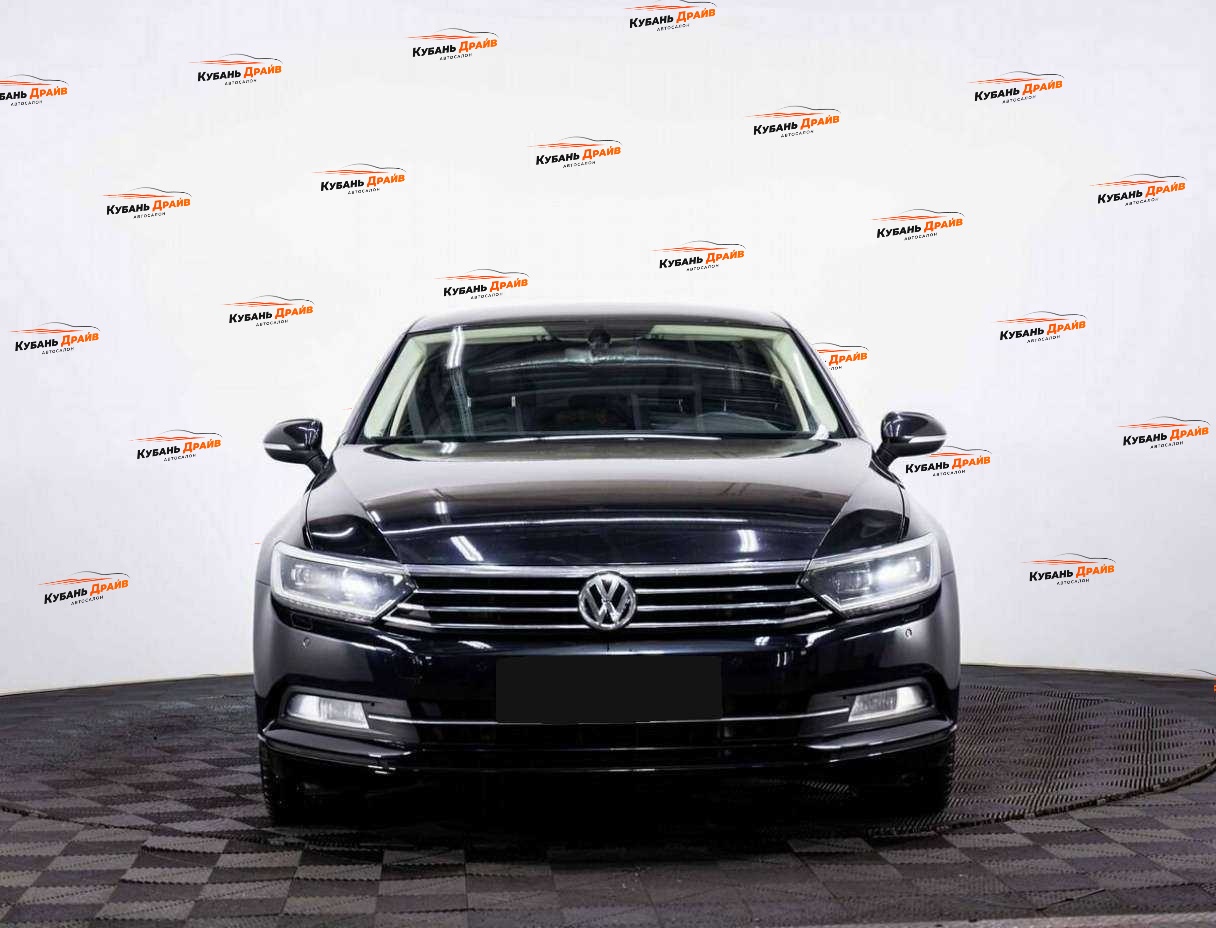 Volkswagen Passat 2019 года с пробегом. Фото: #1
