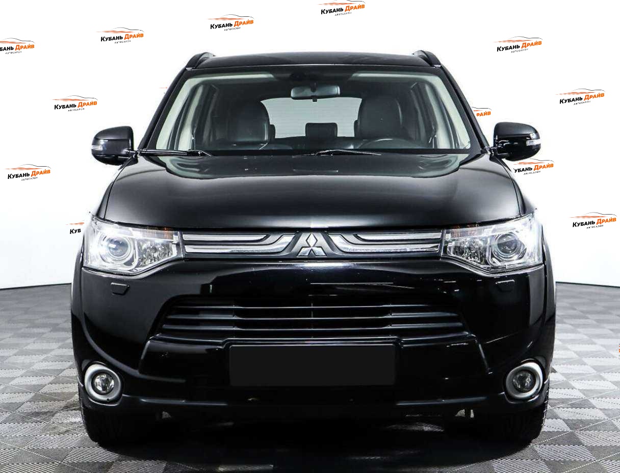 Mitsubishi Outlander 2012 года с пробегом. Фото: #1
