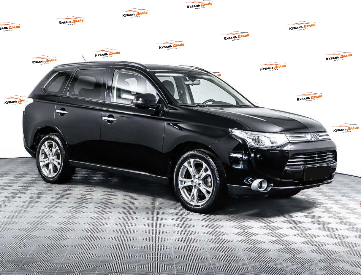 Mitsubishi Outlander 2012 года с пробегом. Фото: #2