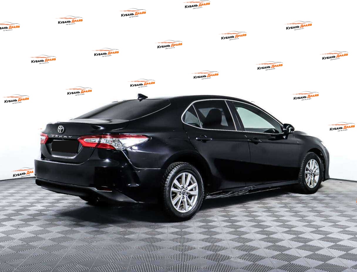 Toyota Camry 2020 года с пробегом. Фото: #4