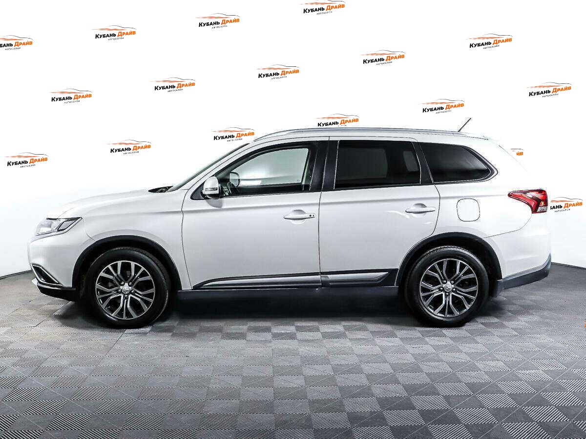 Mitsubishi Outlander 2016 года с пробегом. Фото: #6
