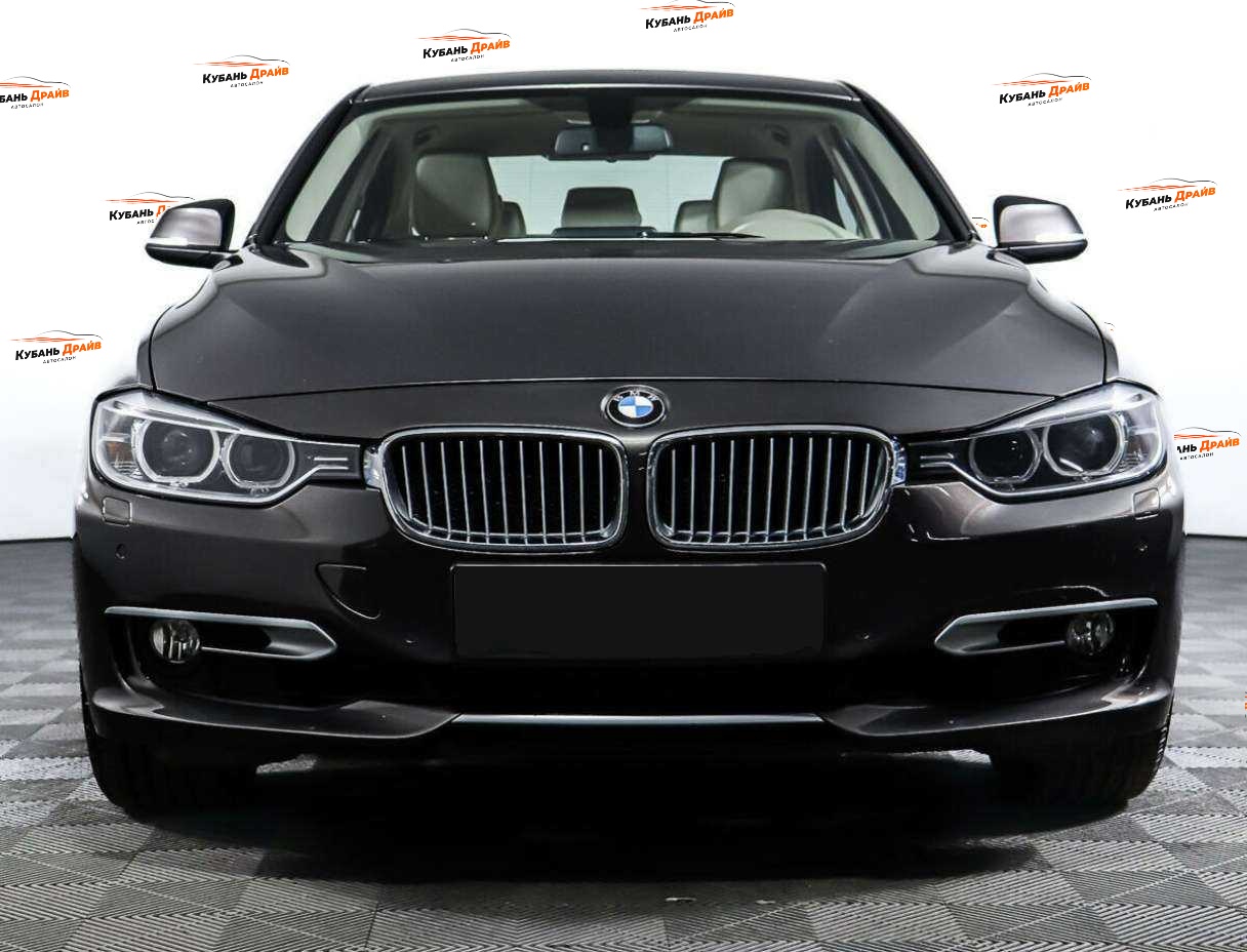 BMW 3 серии 2012 года с пробегом. Фото: #1