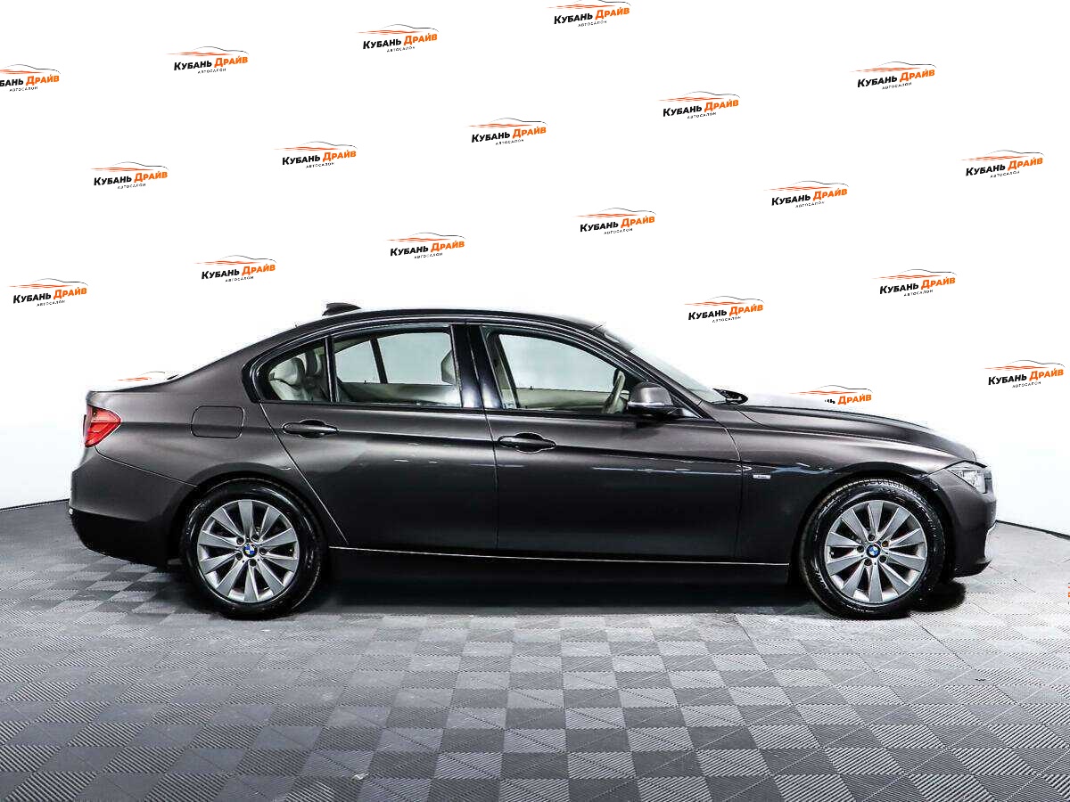 BMW 3 серии 2012 года с пробегом. Фото: #3