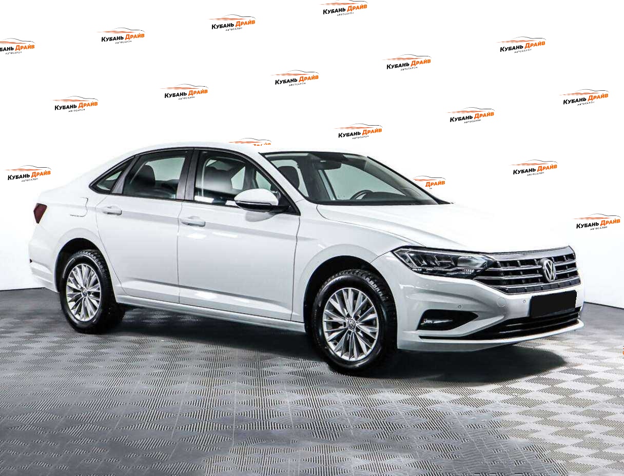 Volkswagen Jetta 2019 года с пробегом. Фото: #2