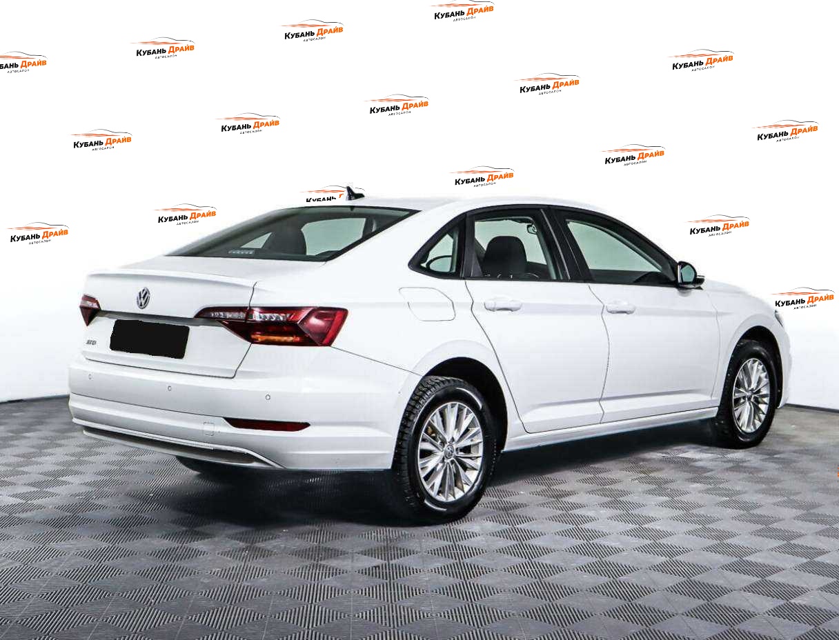 Volkswagen Jetta 2019 года с пробегом. Фото: #4