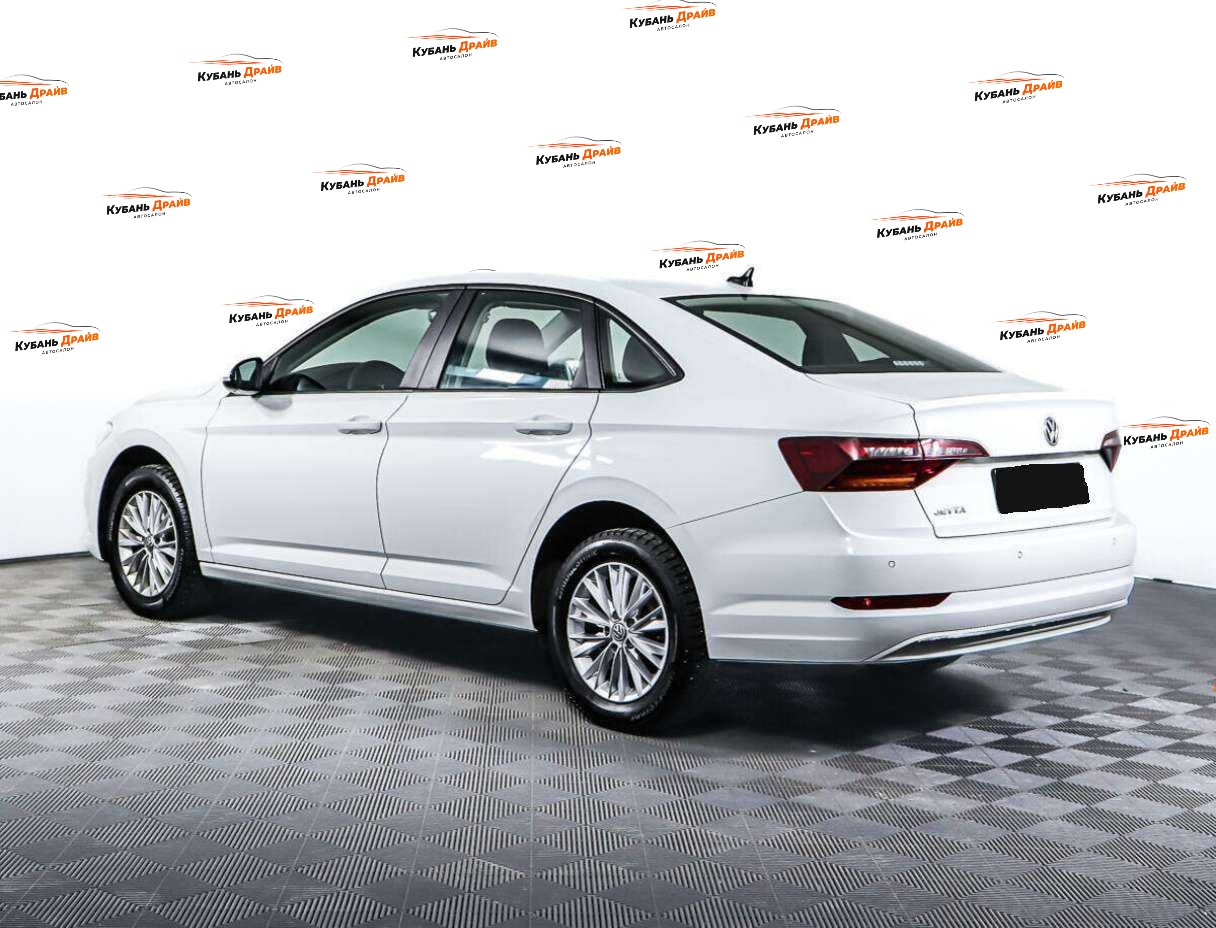 Volkswagen Jetta 2019 года с пробегом. Фото: #6