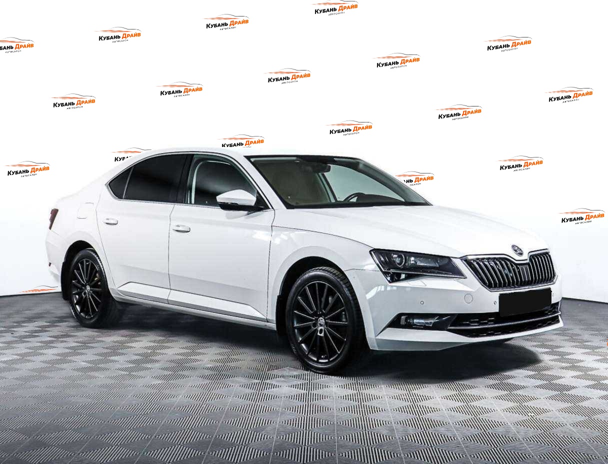 Skoda Superb 2017 года с пробегом. Фото: #2
