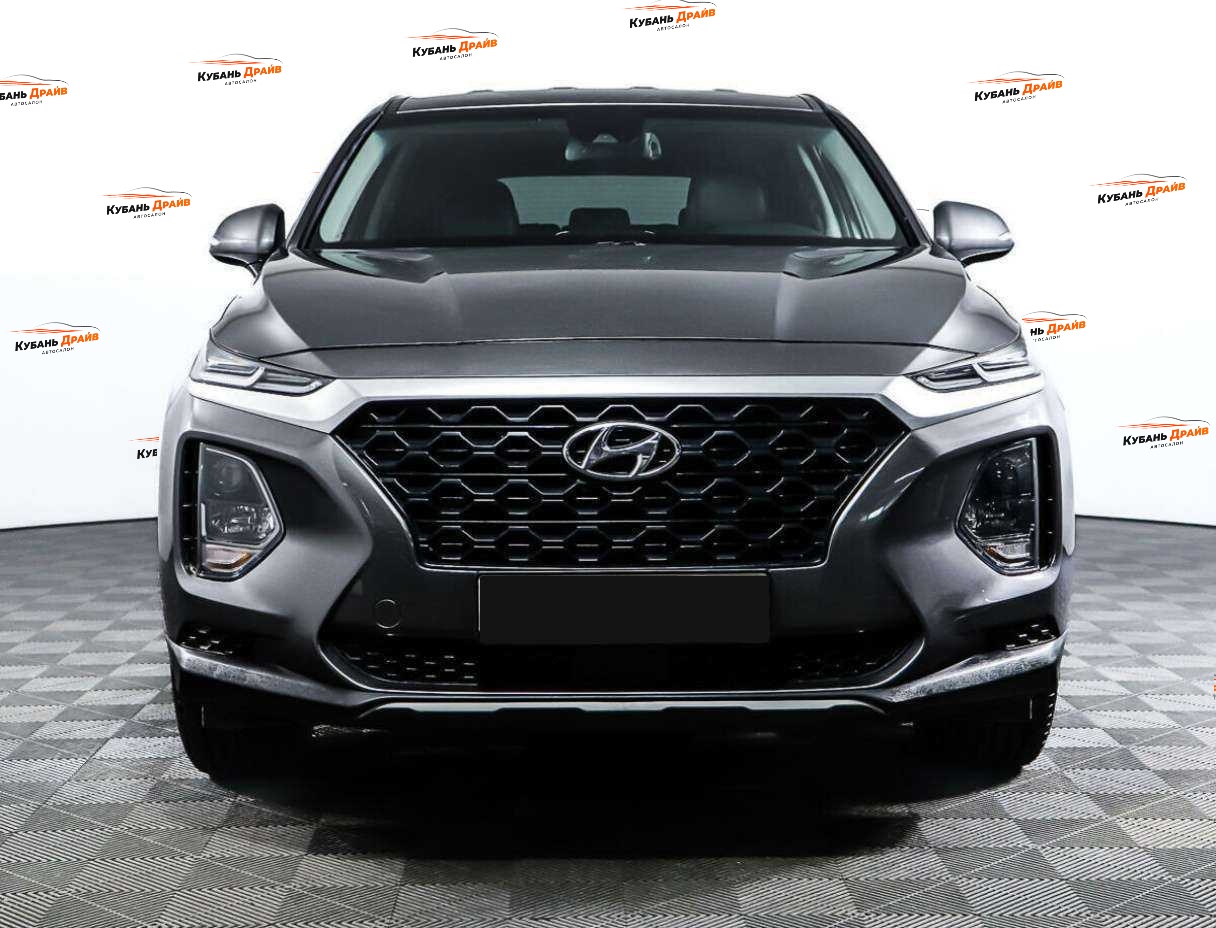 Hyundai Santa Fe 2018 года с пробегом. Фото: #1