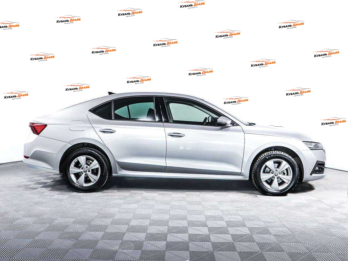 Skoda Octavia 2020 года с пробегом. Фото: #3