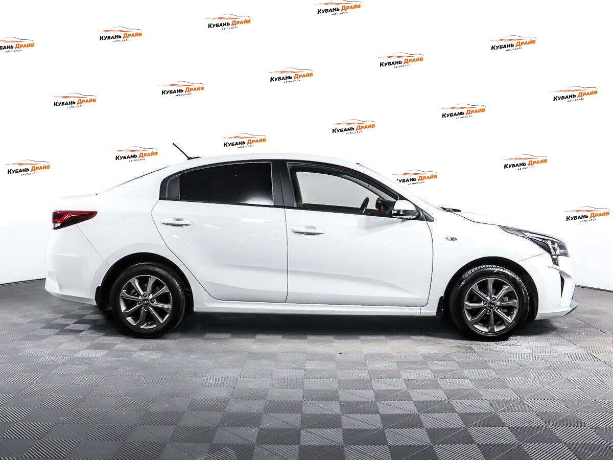 Kia Rio 2021 года с пробегом. Фото: #3