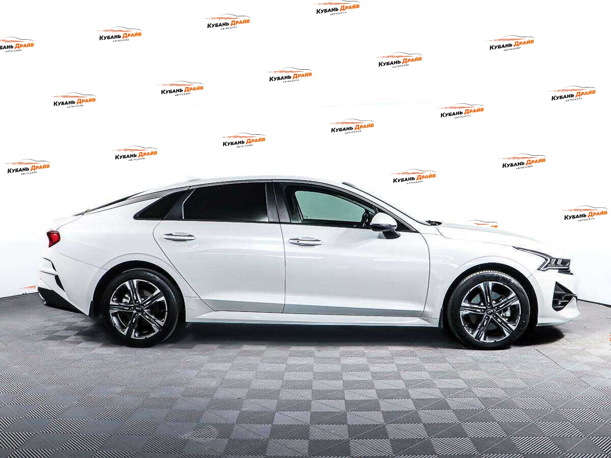 Kia K5 2020 года с пробегом. Фото: #3