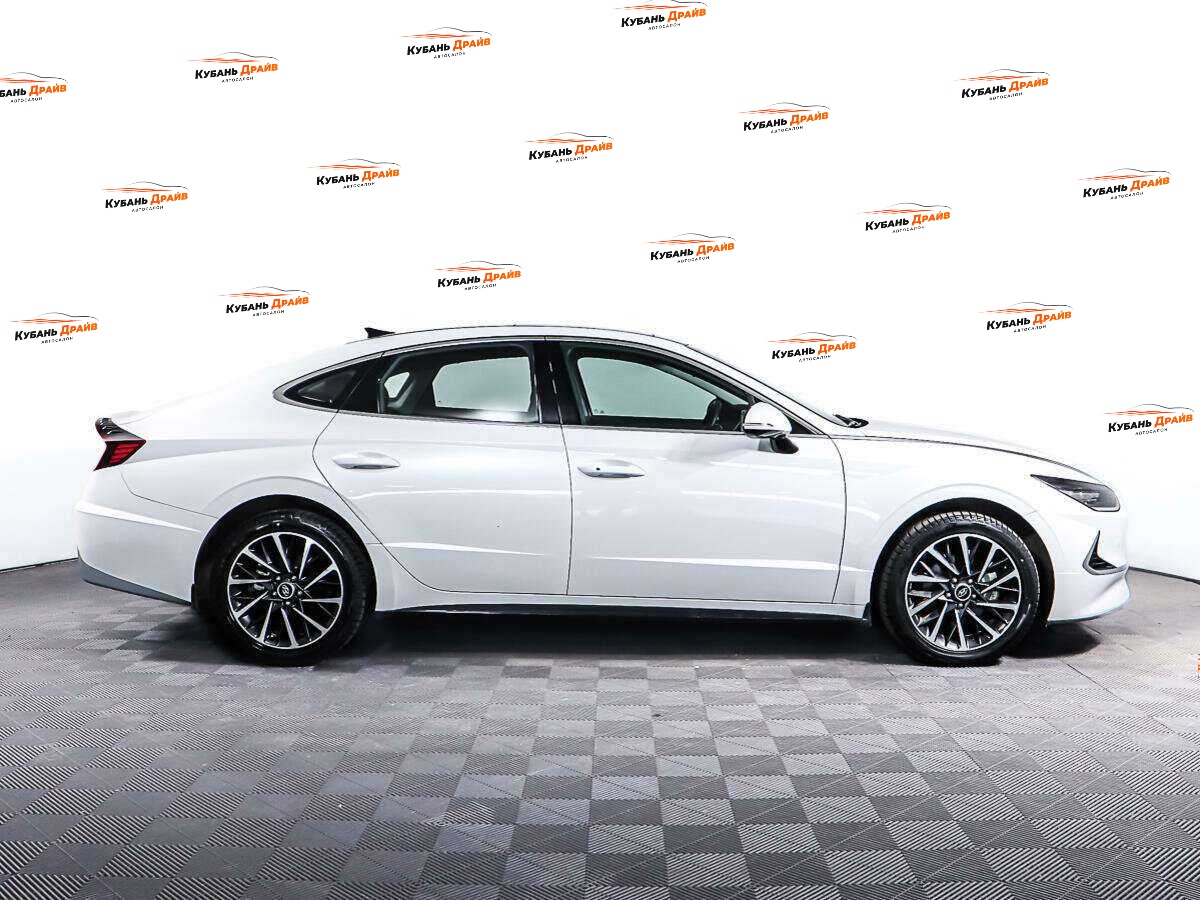 Hyundai Sonata 2022 года с пробегом. Фото: #3