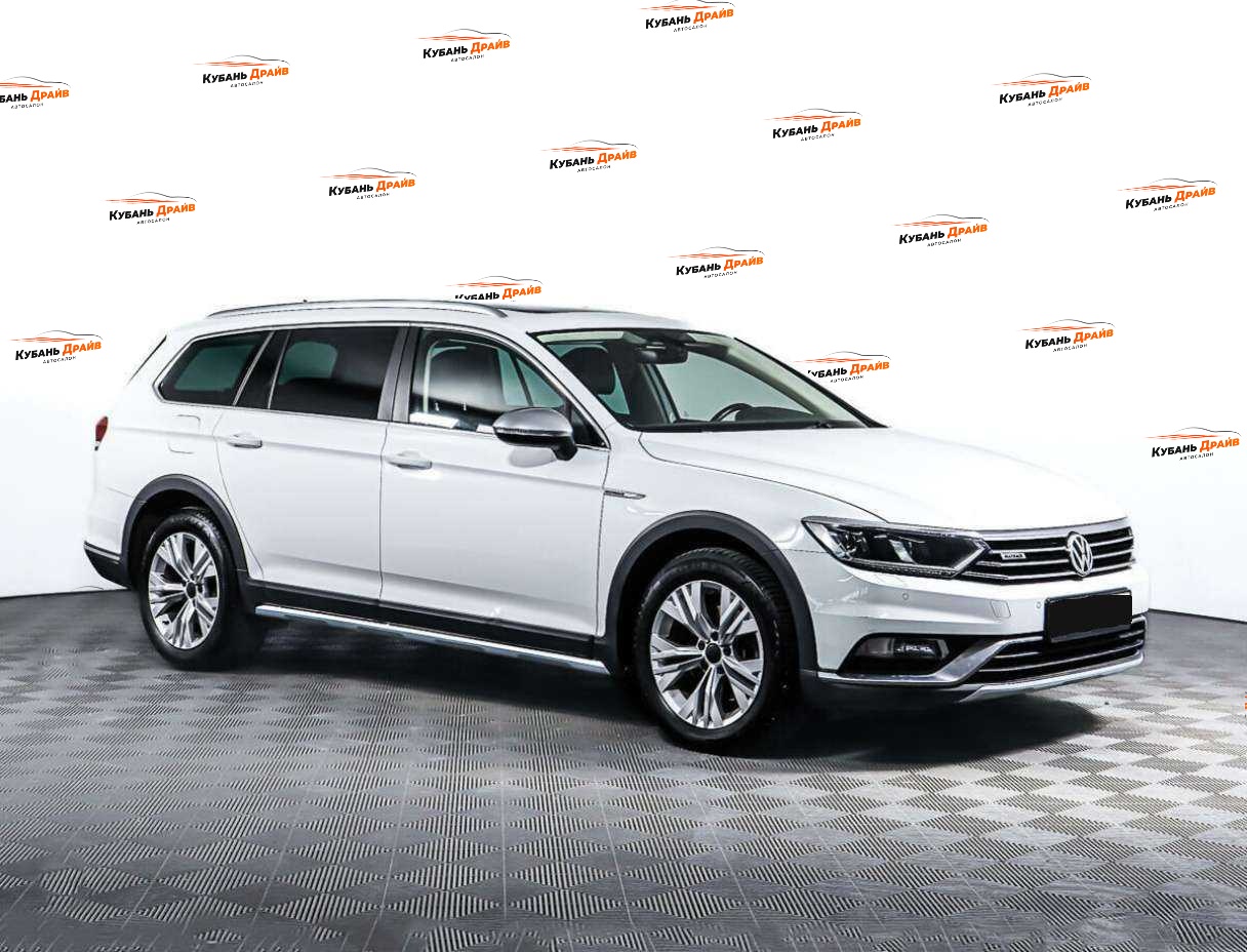 Volkswagen Passat 2018 года с пробегом. Фото: #2