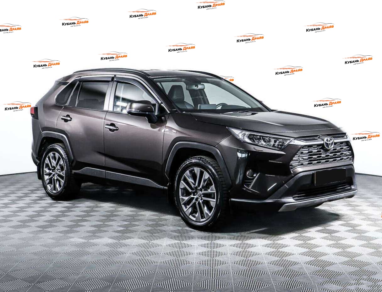 Toyota RAV4 2019 года с пробегом. Фото: #2