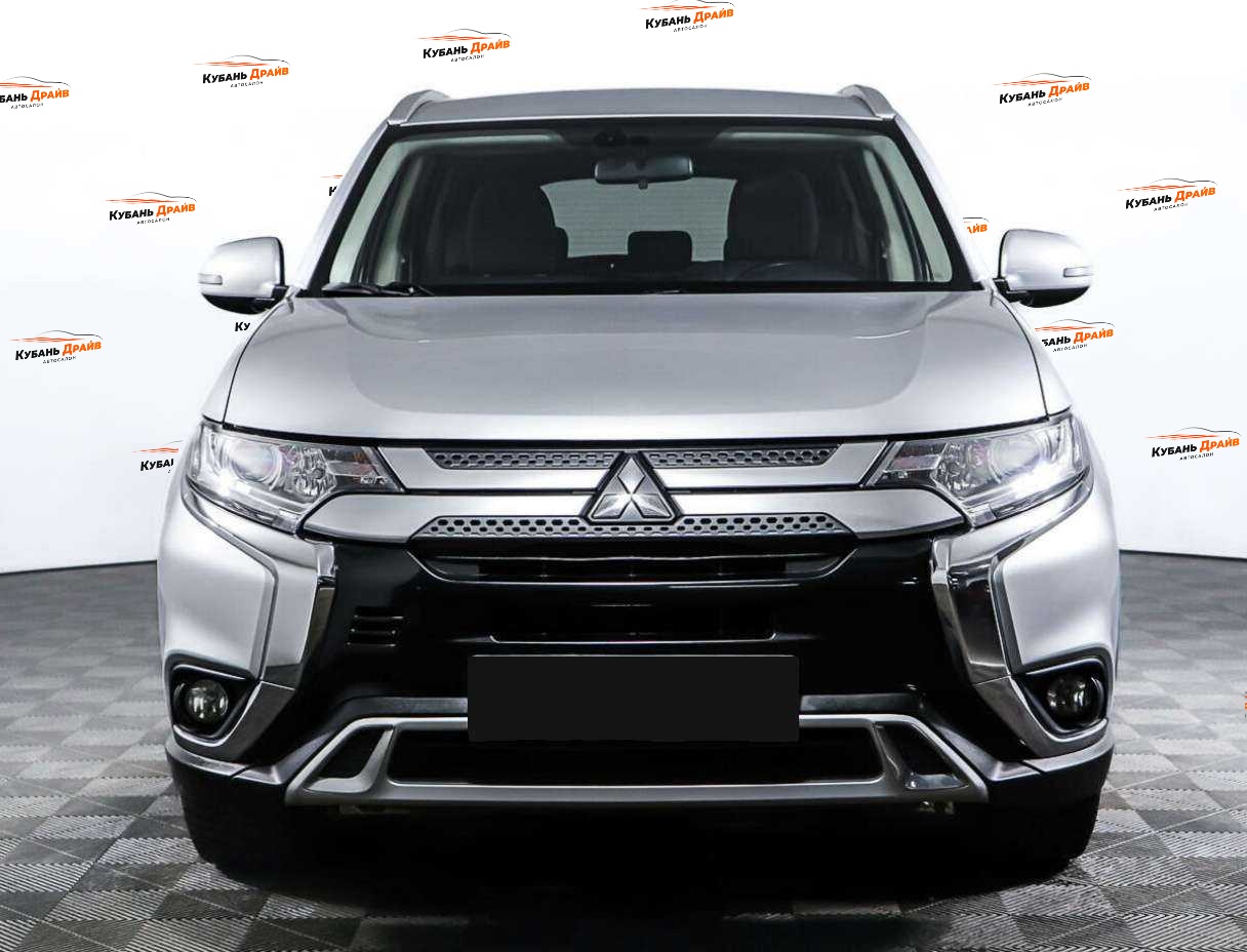 Mitsubishi Outlander 2019 года с пробегом. Фото: #1
