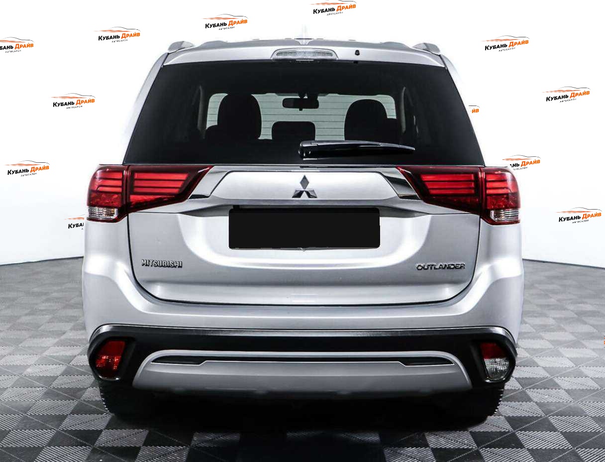 Mitsubishi Outlander 2019 года с пробегом. Фото: #5