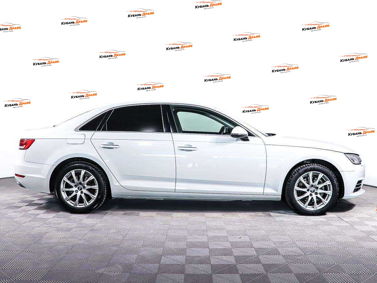 Audi A4 2015 года с пробегом. Фото: #3