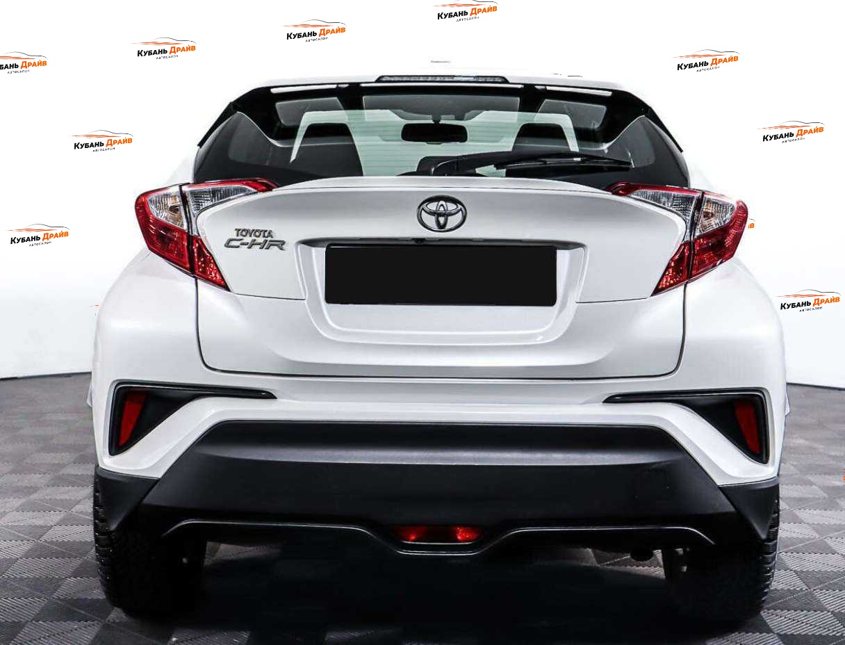Toyota C-HR 2019 года с пробегом. Фото: #5