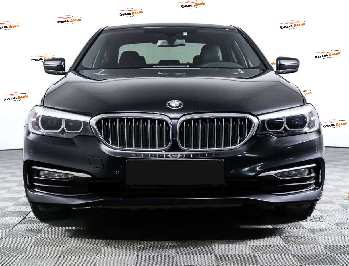 BMW 5 серии 2017 года с пробегом. Фото: #1
