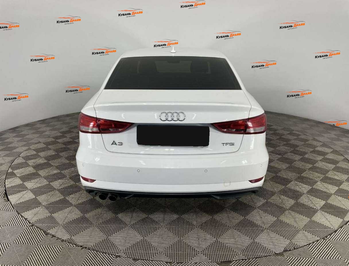 Audi A3 2018 года с пробегом. Фото: #2