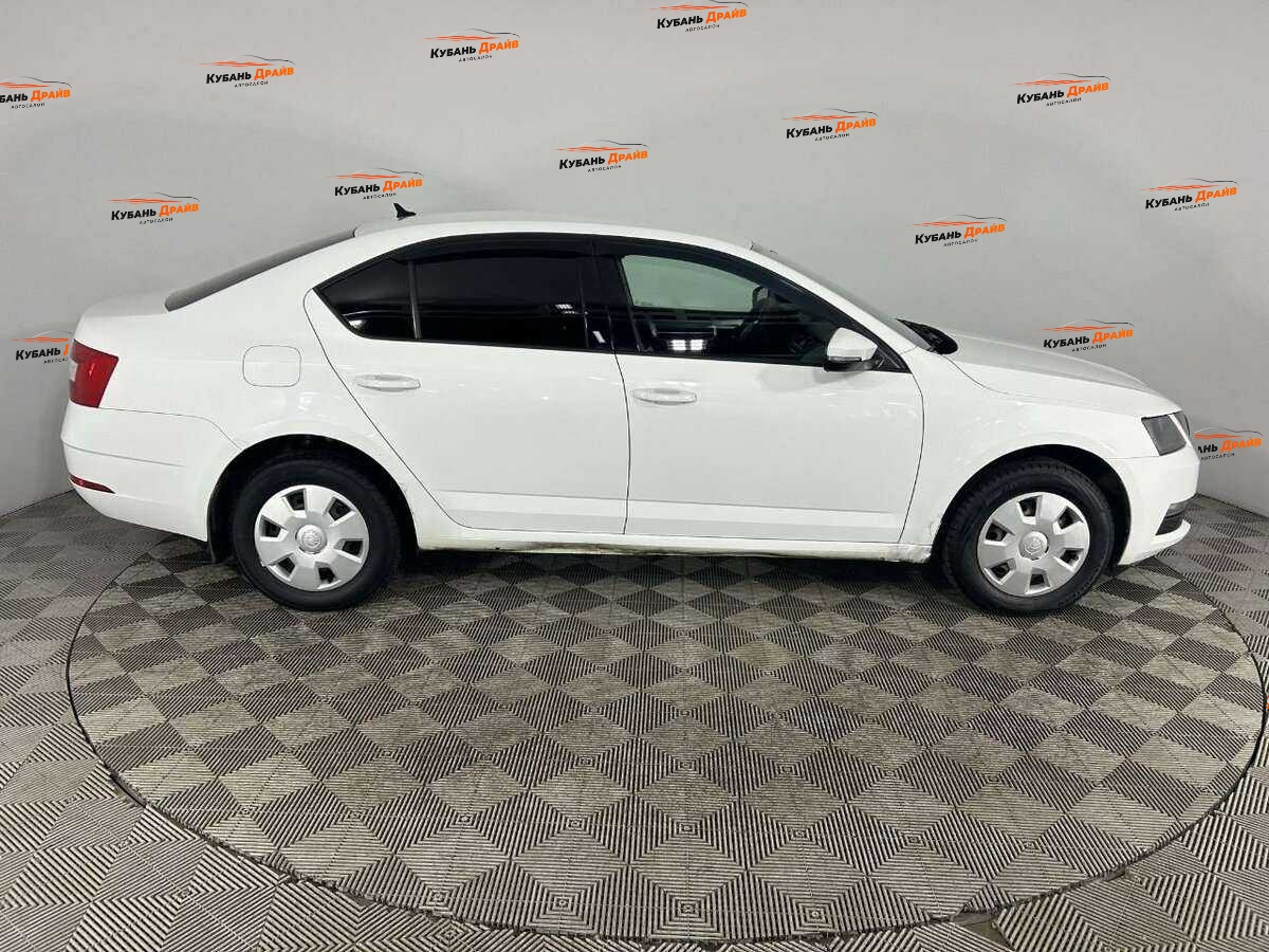 Skoda Octavia 2018 года с пробегом. Фото: #3