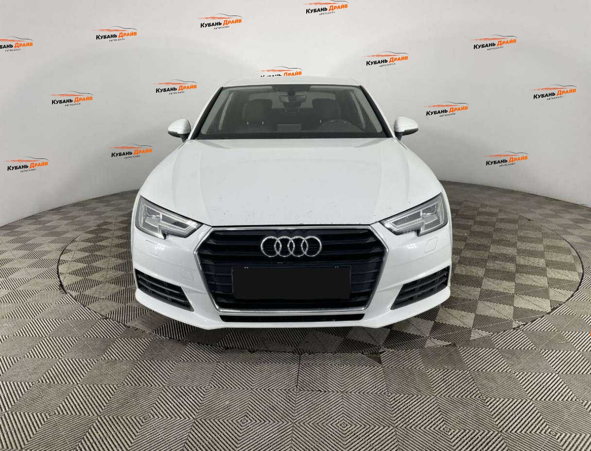 Audi A4 2018 года с пробегом. Фото: #1