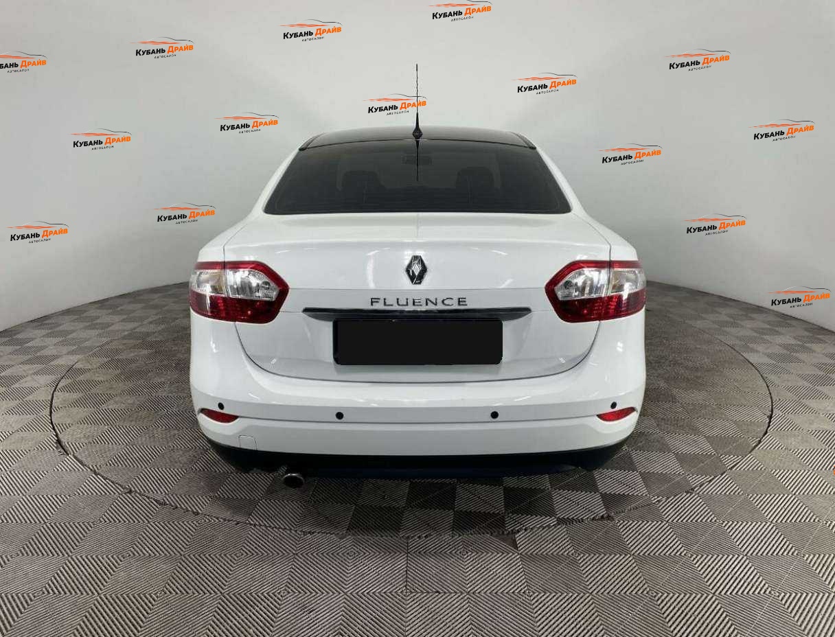 Renault Fluence 2015 года с пробегом. Фото: #2