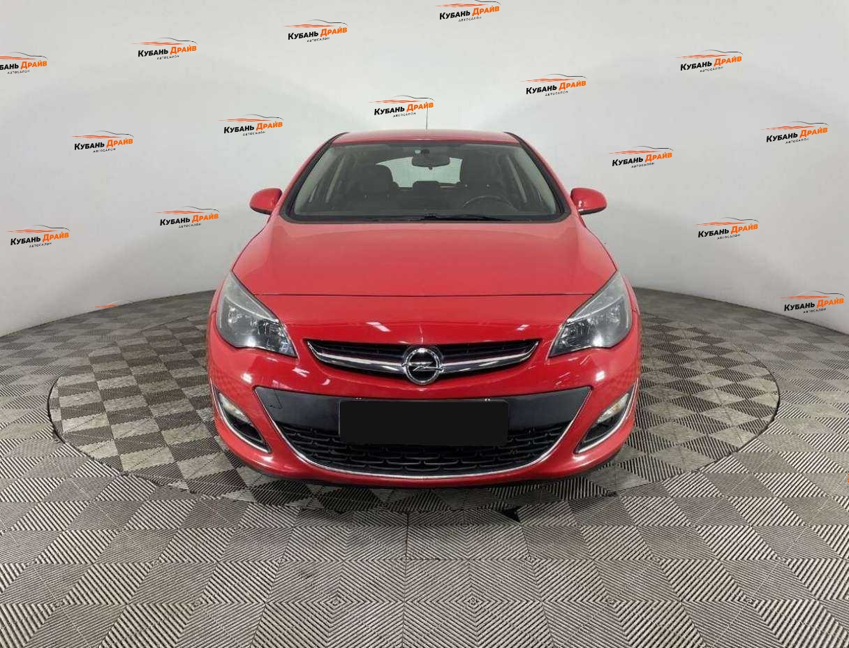 Opel Astra 2013 года с пробегом. Фото: #1