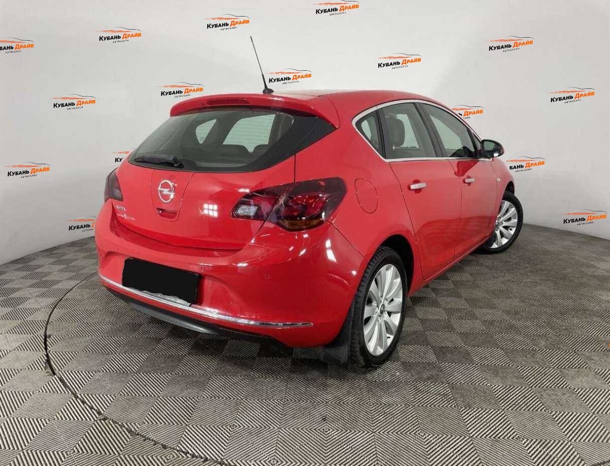 Opel Astra 2013 года с пробегом. Фото: #5