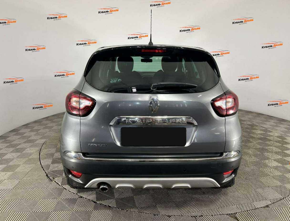 Renault Kaptur 2017 года с пробегом. Фото: #2