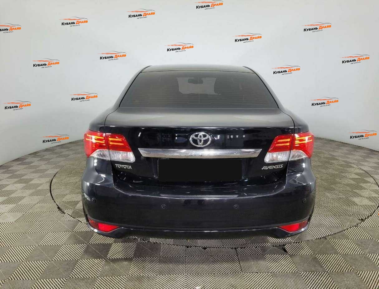 Toyota Avensis 2012 года с пробегом. Фото: #2