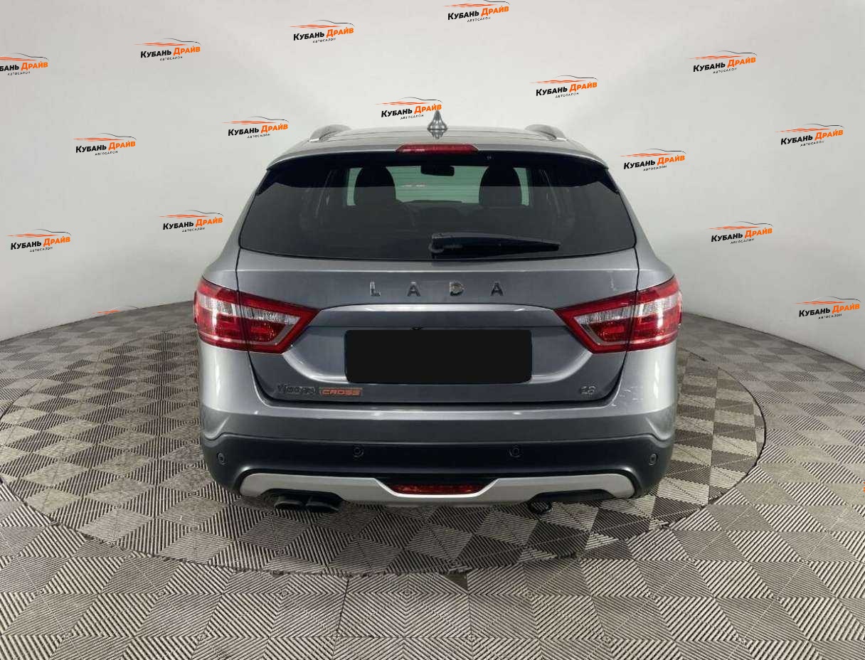 Lada (ВАЗ) Vesta 2018 года с пробегом. Фото: #2