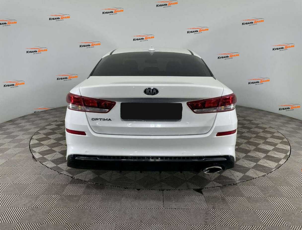 Kia Optima 2018 года с пробегом. Фото: #2