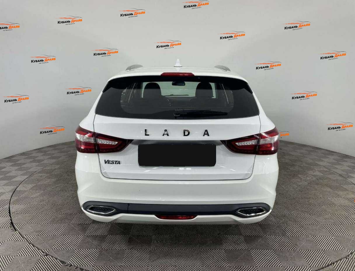 Lada (ВАЗ) Vesta 2023 года с пробегом. Фото: #2