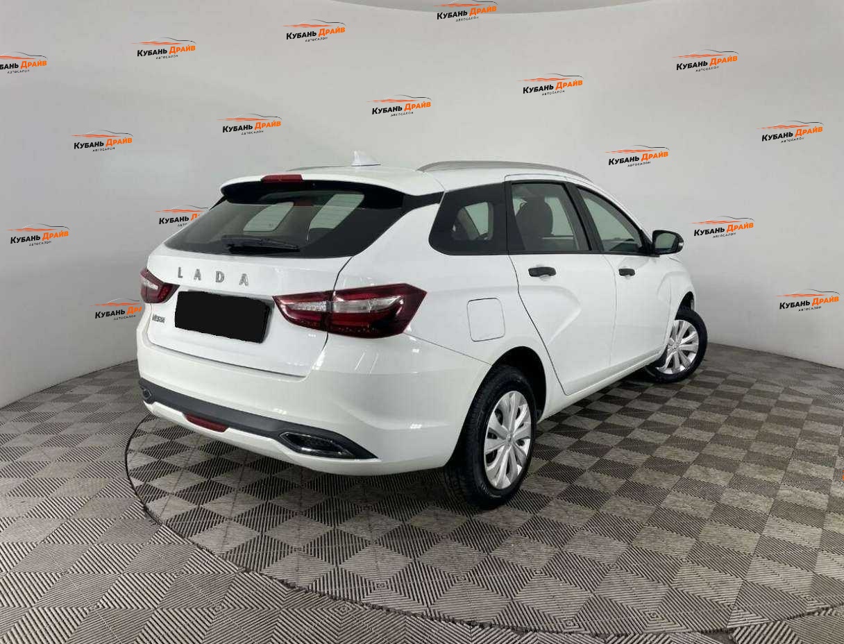 Lada (ВАЗ) Vesta 2023 года с пробегом. Фото: #5