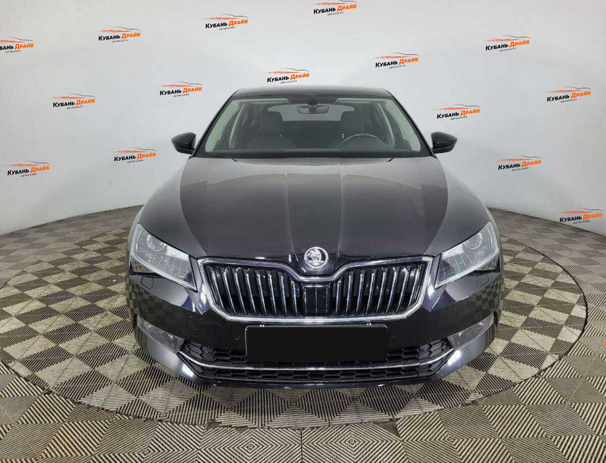 Skoda Superb 2016 года с пробегом. Фото: #1