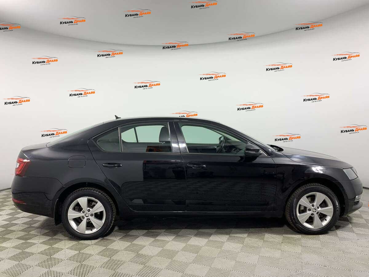 Skoda Octavia 2018 года с пробегом. Фото: #3
