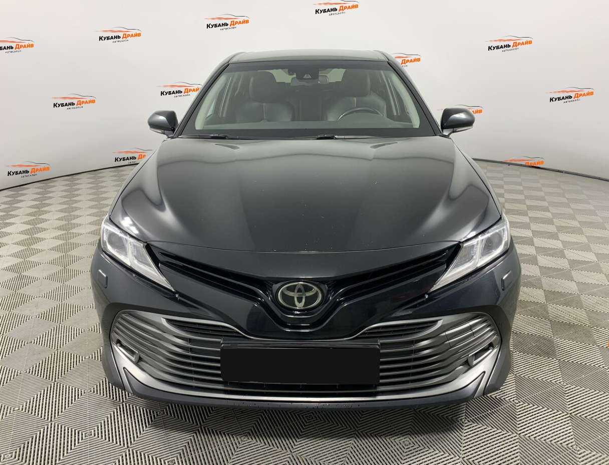 Toyota Camry 2019 года с пробегом. Фото: #1