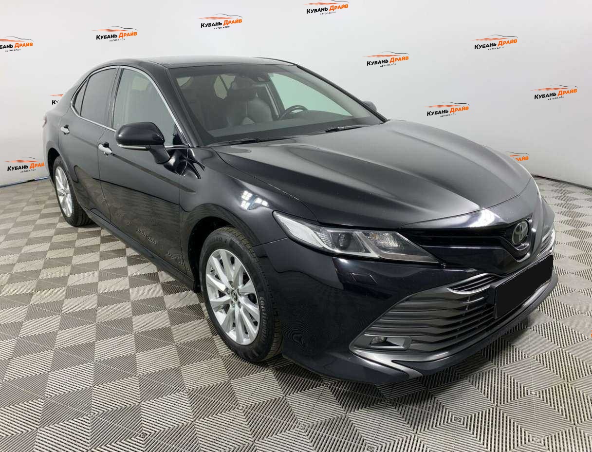 Toyota Camry 2019 года с пробегом. Фото: #2