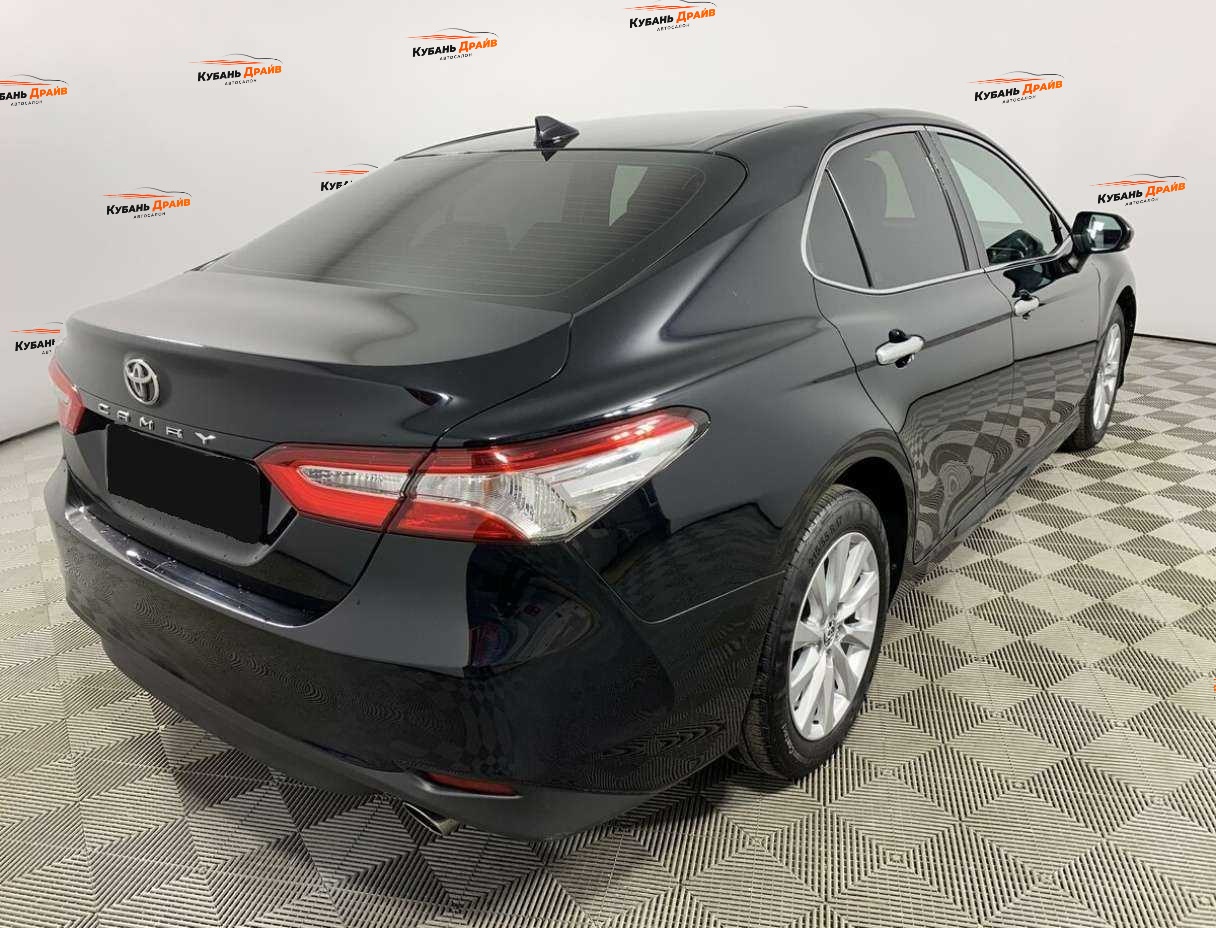 Toyota Camry 2019 года с пробегом. Фото: #3